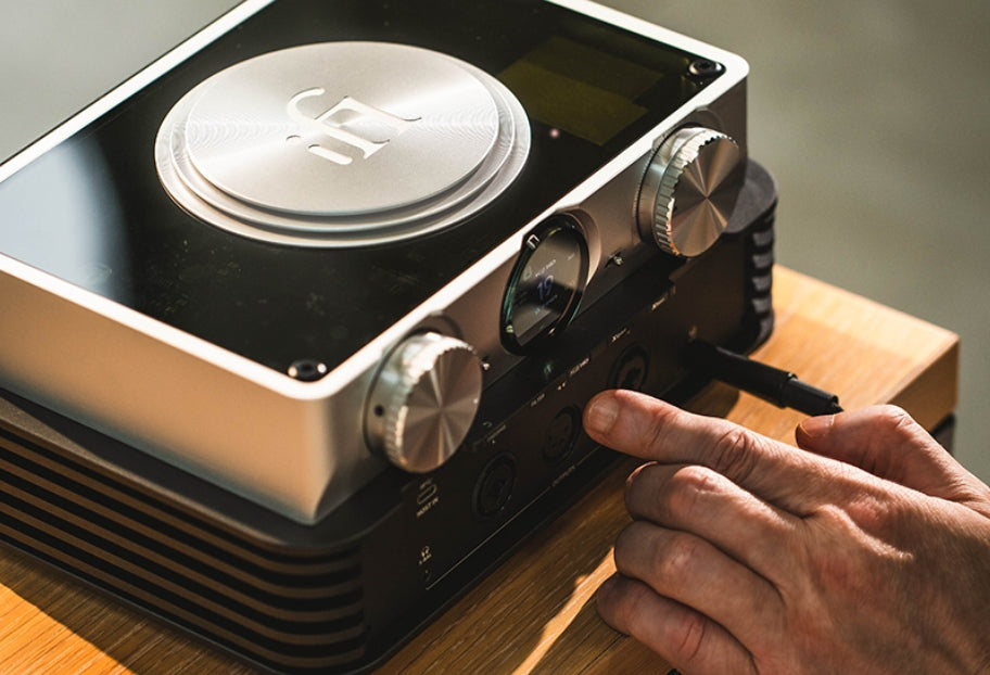iFi iDSD Phantom Review: Flagship All in One Streaming DAC & Headphone Amp